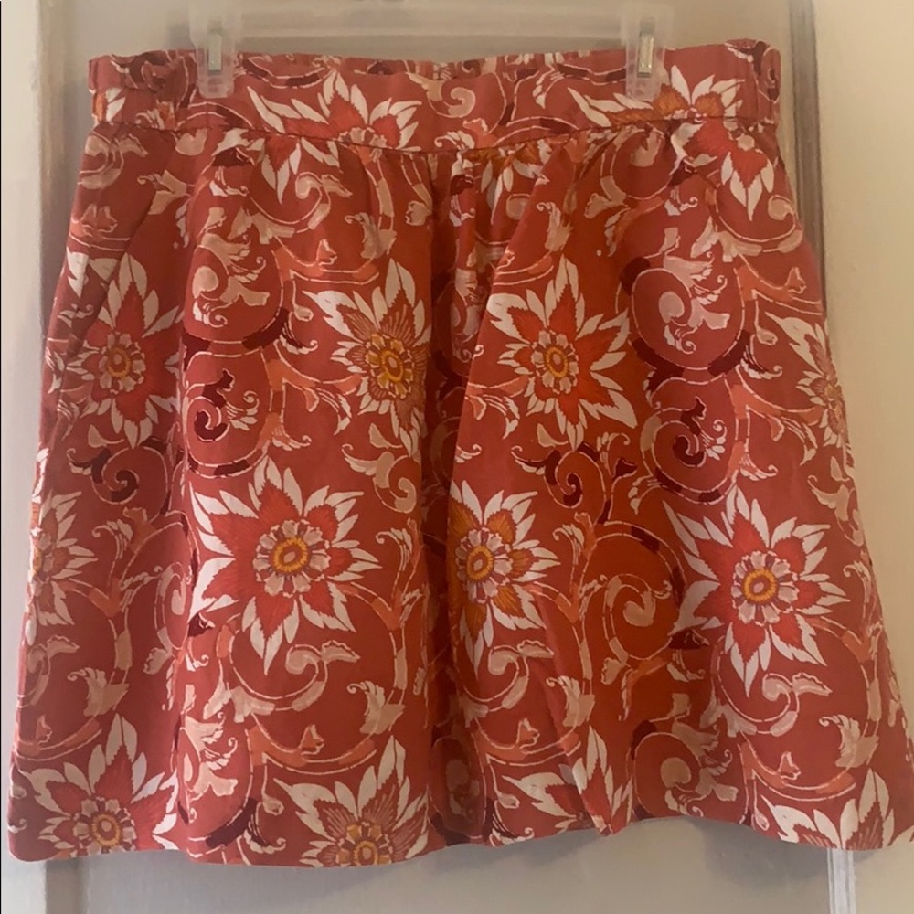Loft floral skirt w pockets!